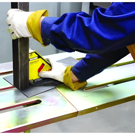 Magnetic positioner with switch