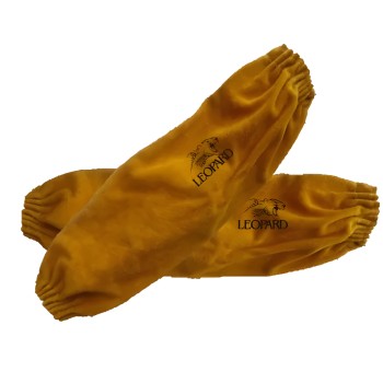 Brown split leather cuff fastened with elastic
